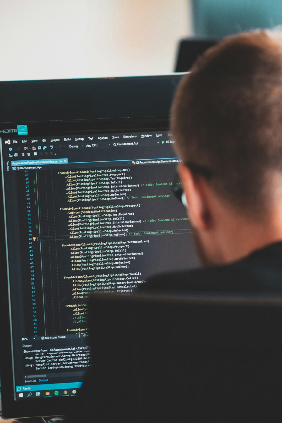 cybersecurity expert monitoring
